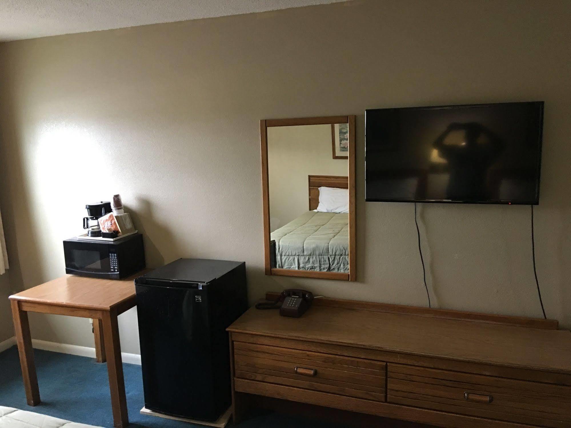 Surestay Hotel By Best Western Higginsville Exterior foto