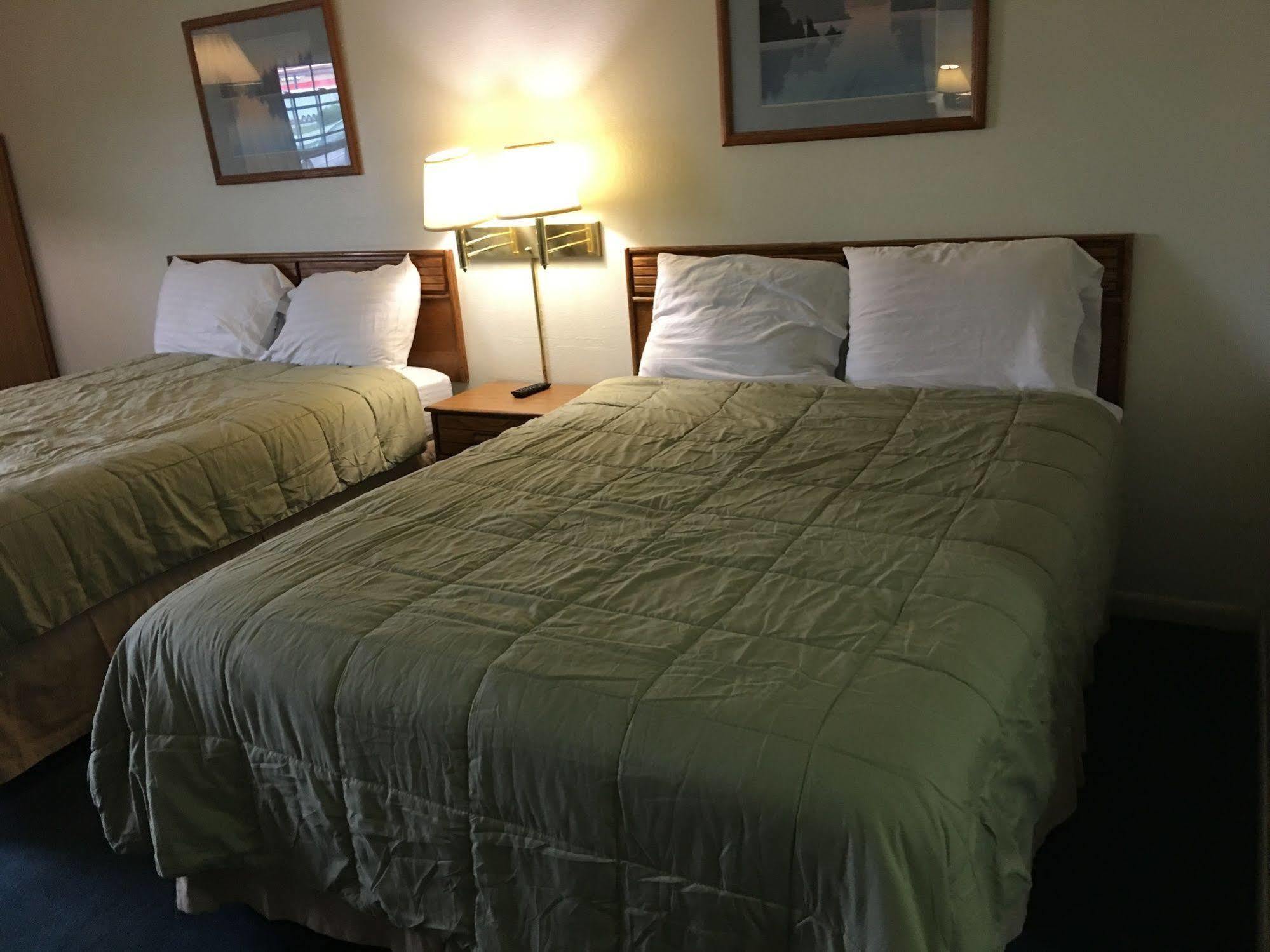 Surestay Hotel By Best Western Higginsville Exterior foto